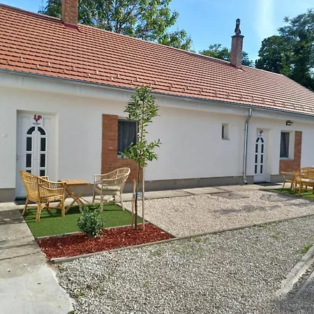 Kukoriq 1 Apartman Siklos Exterior photo
